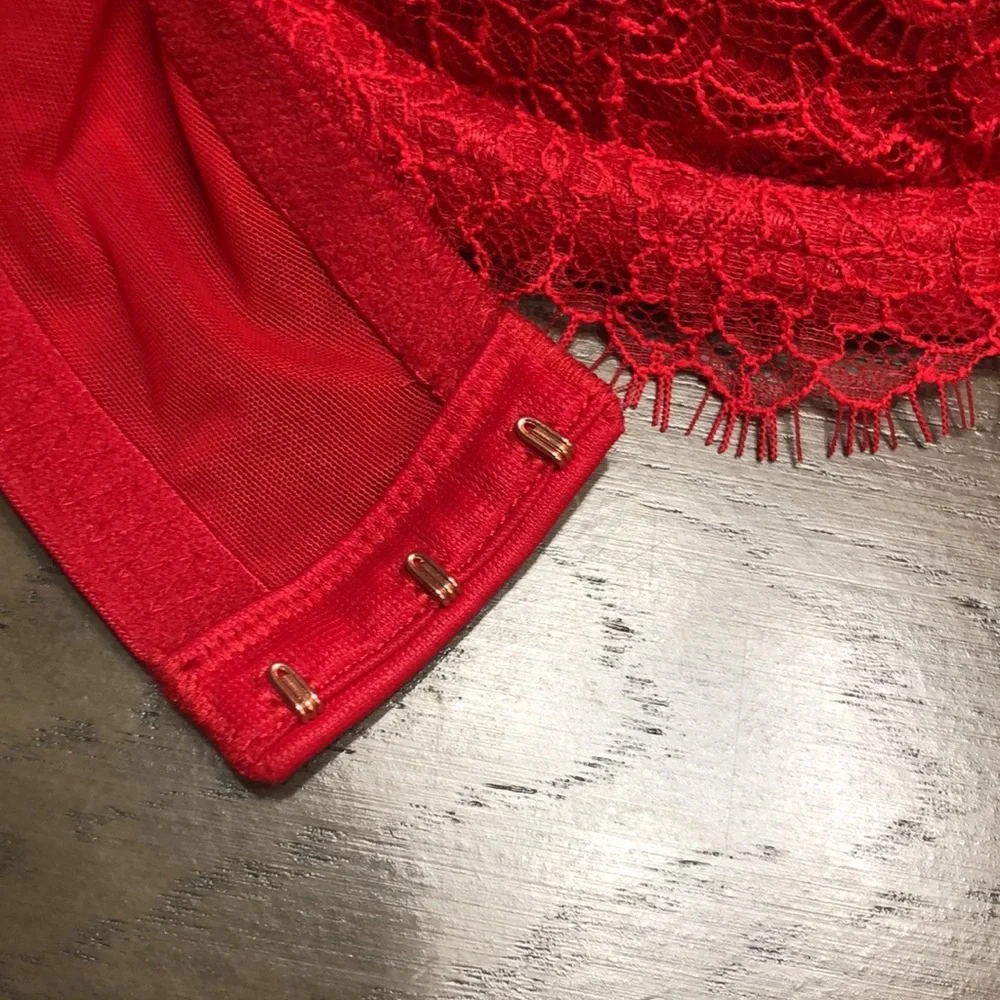 Gorgeous Victoria’s Secret Bra - Picture 5 of 5